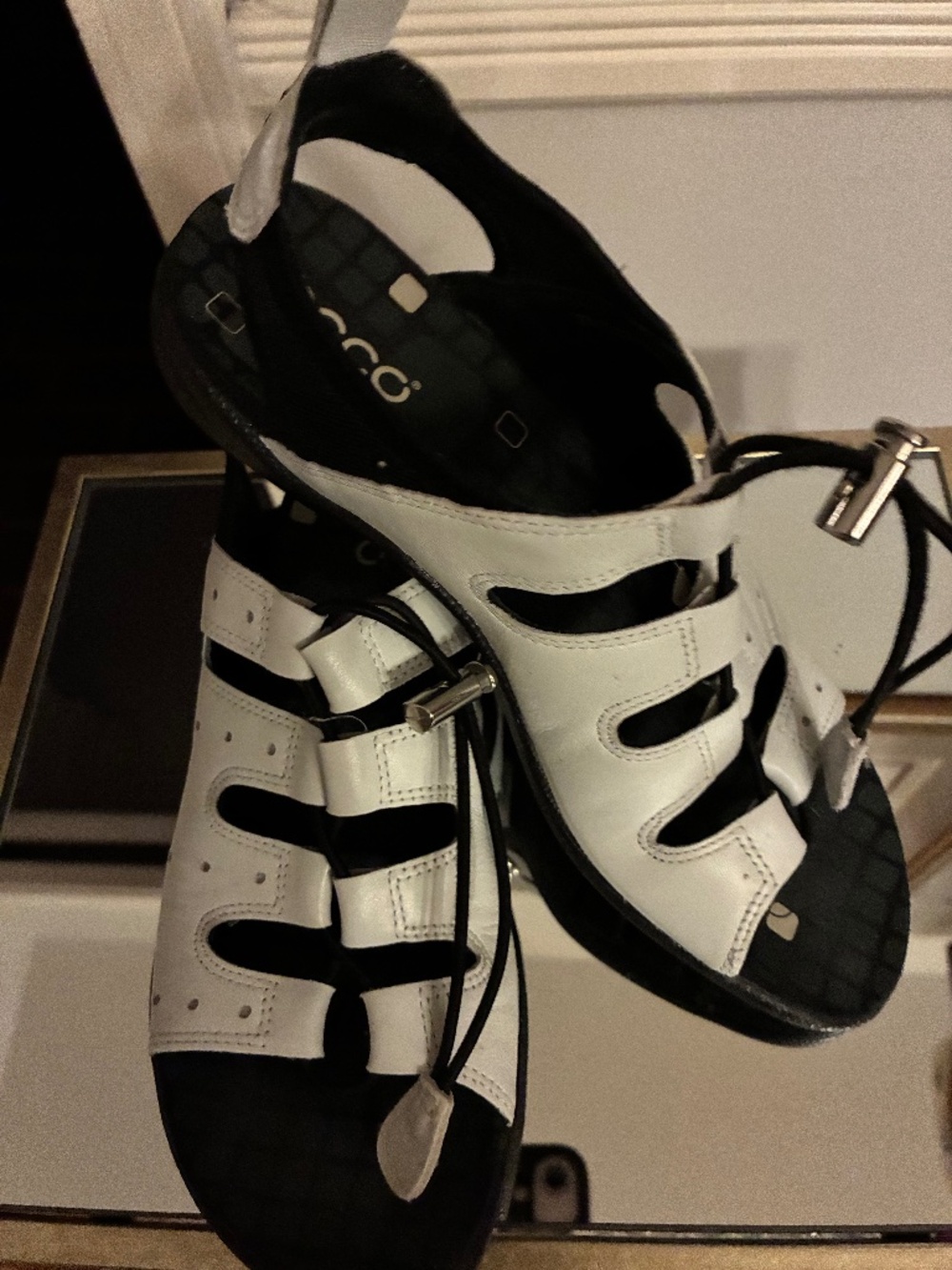 Ecco Jab Toggle White Leather Sandals Size 37/6